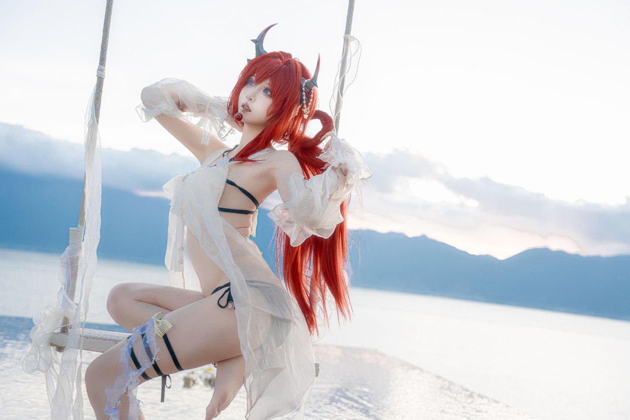 好图欣赏-纸悦Etsu_ko - 明日方舟 史尔特尔 泳装