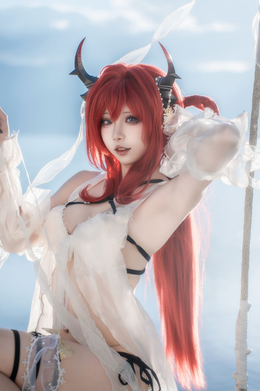 好图欣赏-纸悦Etsu_ko - 明日方舟 史尔特尔 泳装