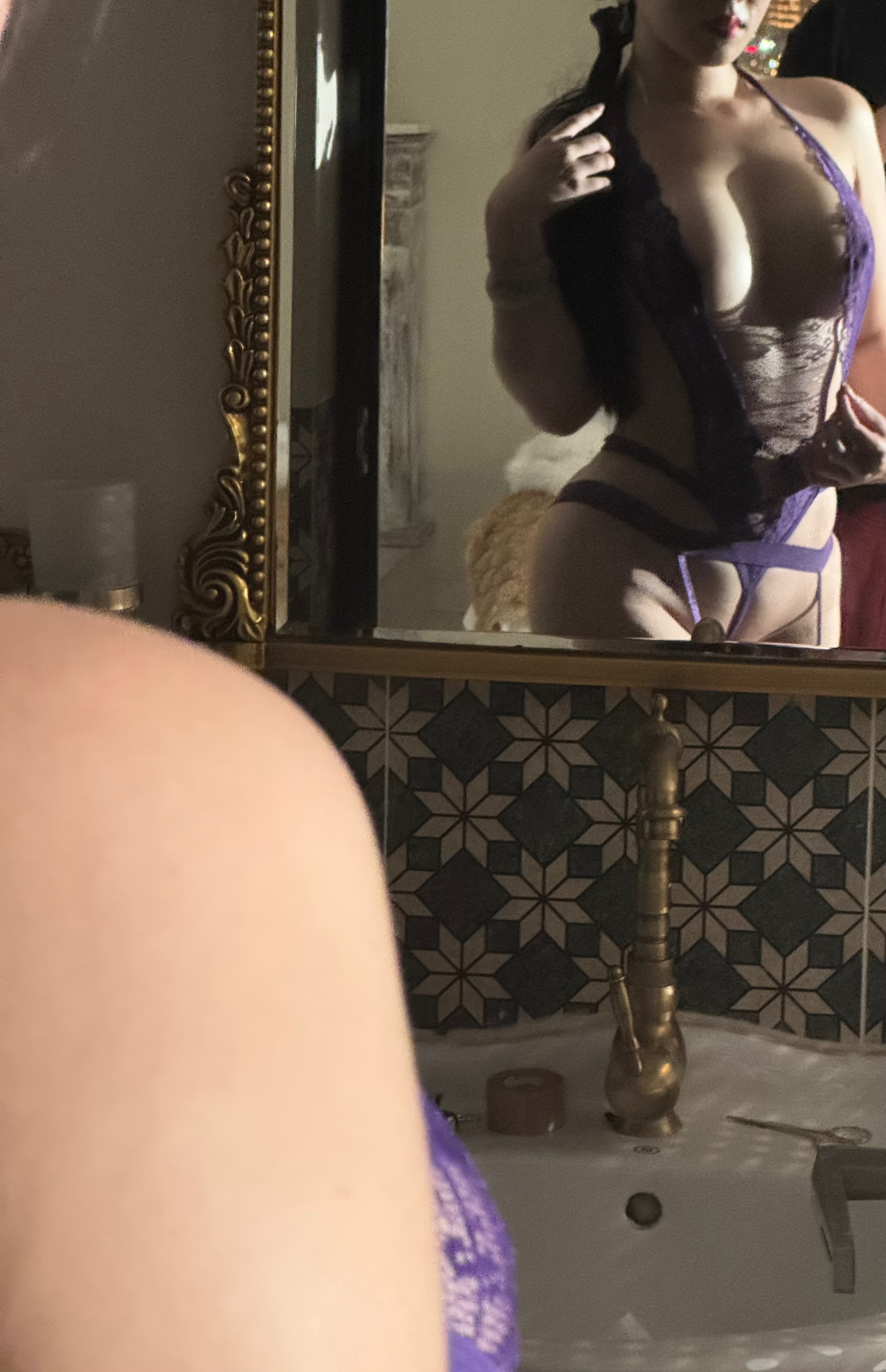 好图欣赏-titi 紫内衣